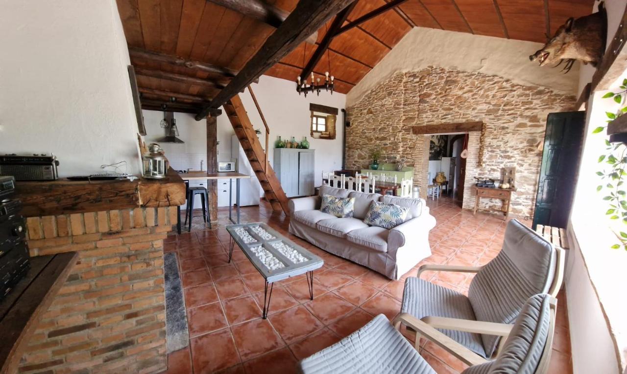 Villa Botero Constantina Exterior foto
